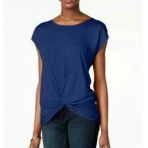 Unbranded twist hemline size medium blue tshirt